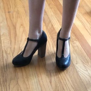 Vintage black t strap heels with wood heel